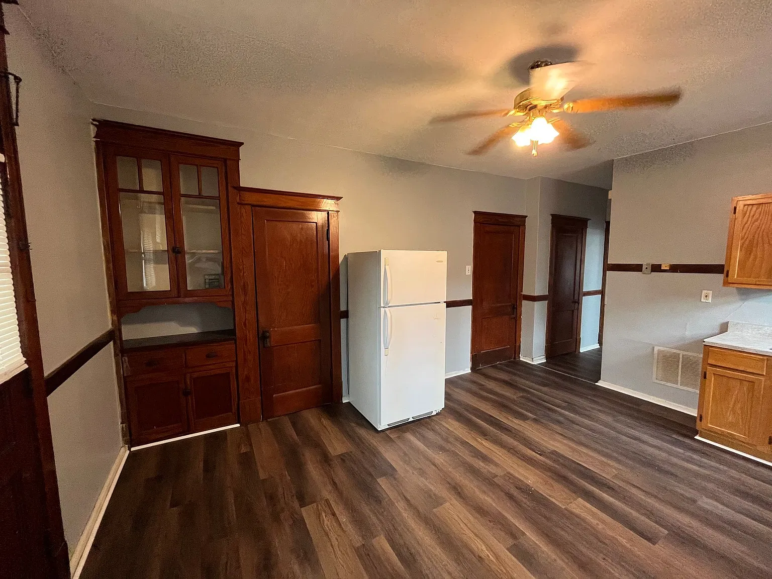 4562 Varrelmann 2nd Fl — Photo 3