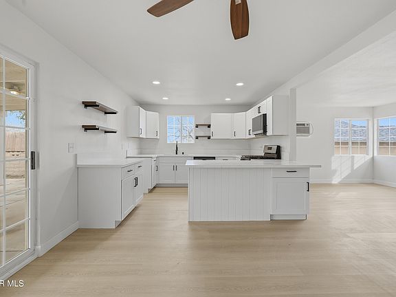 3rd image of 321 E Avenue R11