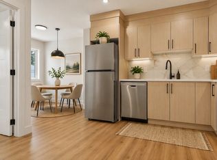 8338 81st Ave NW #1, Edmonton, AB T6C0W2