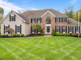 11 Magriet Rd, Whitehouse Station, NJ 08889