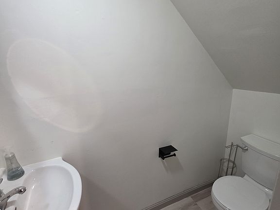4th image of 104 N 21st St