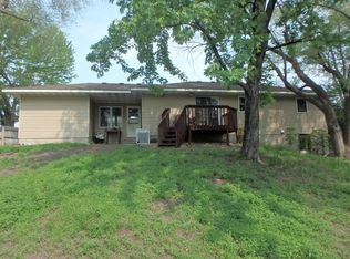 1120 Stoughton Ave, Chaska, MN 55318