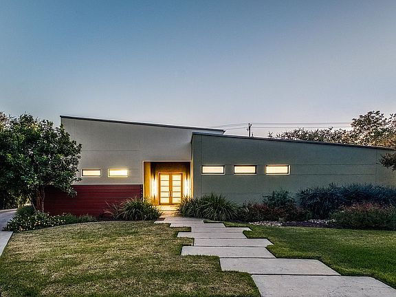 2nd image of 3403 Hunters Dusk St