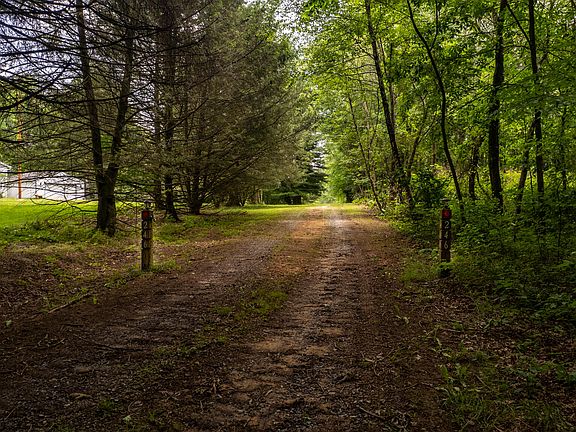 3rd image of 246 Johns Hill Rd