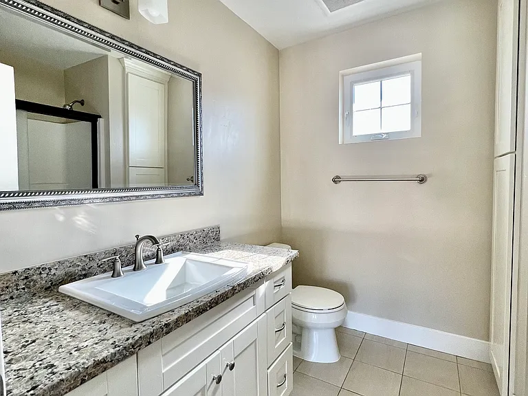 720 Harrison St — Photo 11
