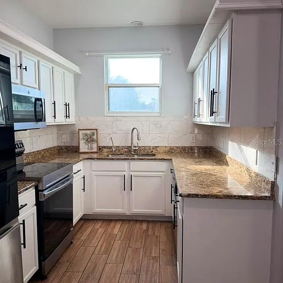 2962 Rodrick Cir — Photo 7