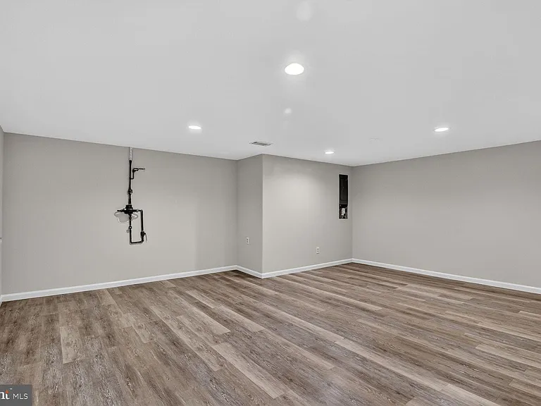 9305 Bathgate Ct — Photo 8