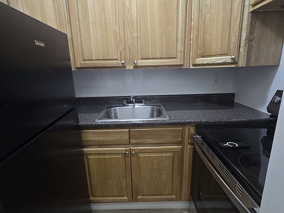 4th image of 31-28 29th St #L4