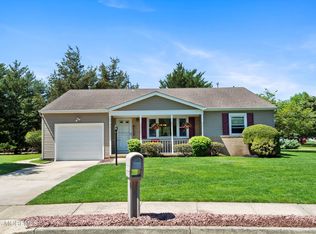 13 Cobham Ct, Toms River, NJ