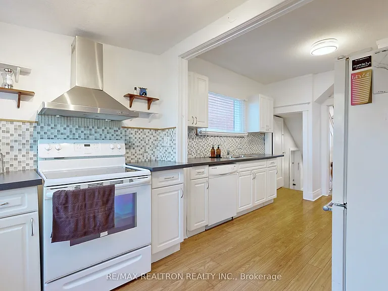 14 Myrtle Ave — Photo 9