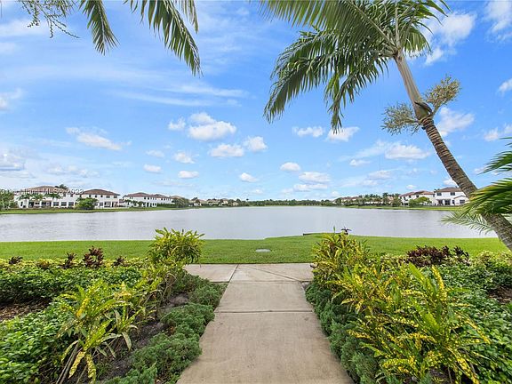 4th image of 2955 Tortola Way #2955