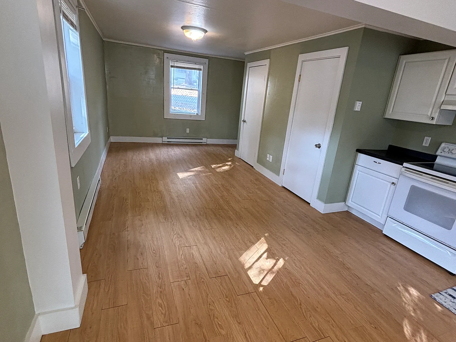 Studio, 550 sqft, $1,050 — Photo 4
