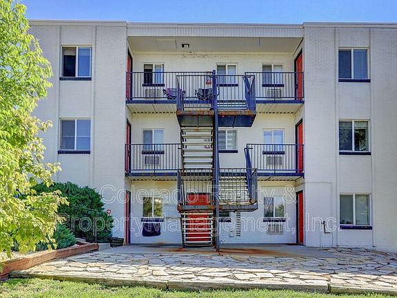 3rd image of 1260 Wolff St APT 1
