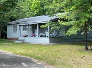 446 Luzerne Rd, Queensbury, NY 12804