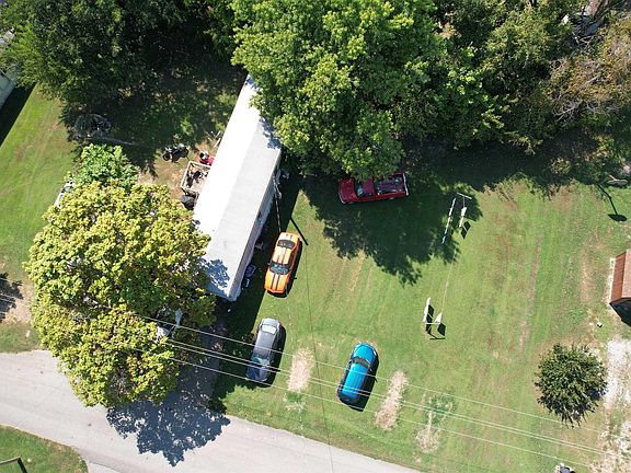 4th image of 1614 Peabody Rd