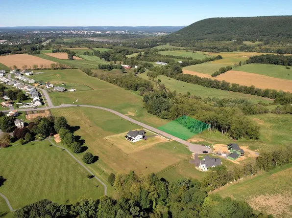 661 Montclair Ln, Boalsburg, PA 16827