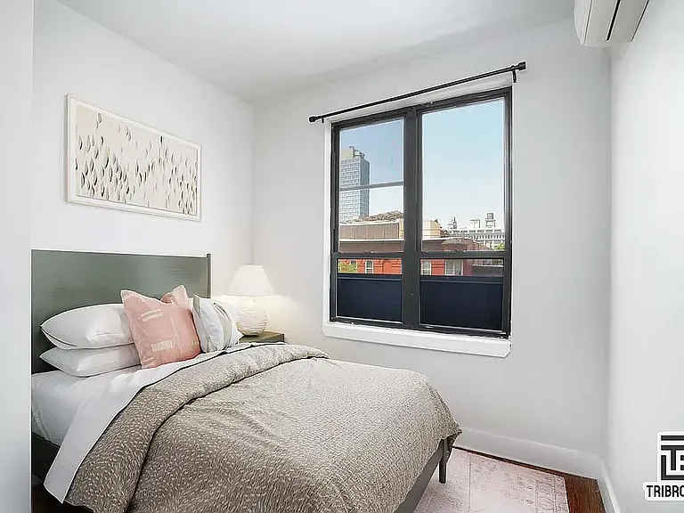 489 Washington Ave #1D — Photo 3