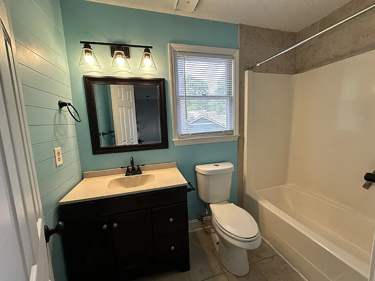 416 Georgetown Cir — Photo 18