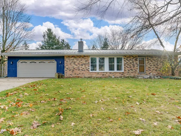 720 Delaware Ct, Lawton, MI 49065