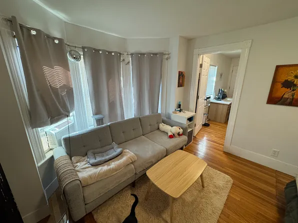57 Blake St #4, Cambridge, MA 02140