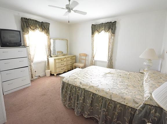 4th image of 1305 Bothwell St