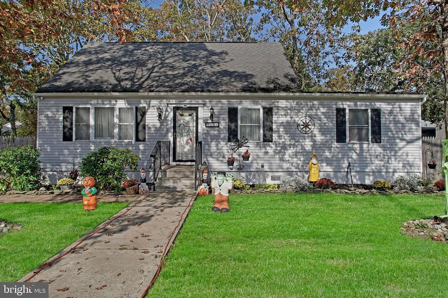 204 Lane Pl photo 1