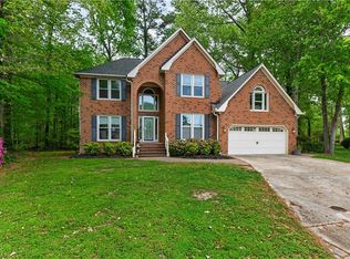 800 Dunwood Ct, Chesapeake, VA 23322
