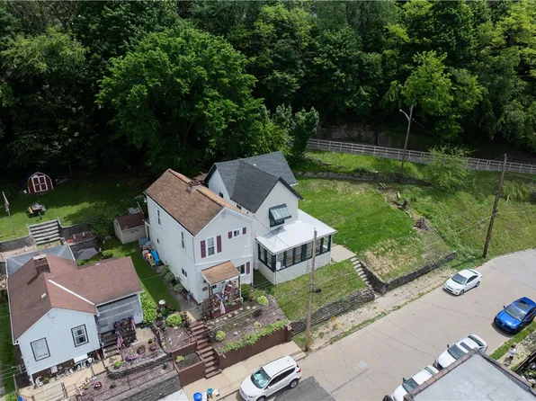 569 13th Ave, New Brighton, PA 15066