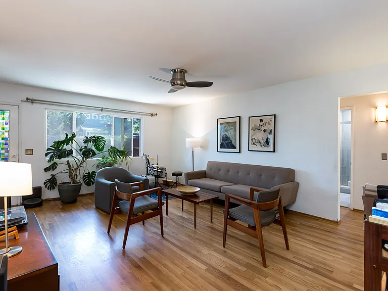 3820 Belmont Ave — Photo 4