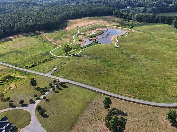 2nd image of 94 Horseshow Rd NW