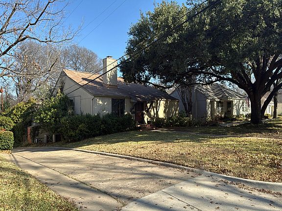 3rd image of 3532 Park Hill Dr