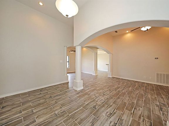 3rd image of 3001 Calle Vistoso Ln