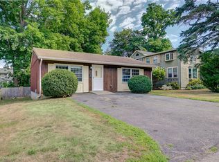 55 Cliff Dr, Bristol, RI 02809
