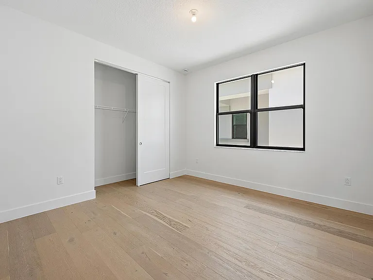 20471 Southernwood Ave — Photo 31