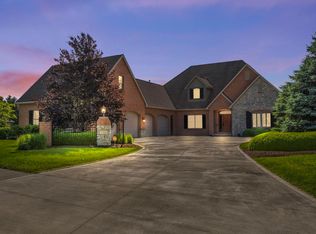 3921 Vermilion Clfs, Fort Wayne, IN 46814