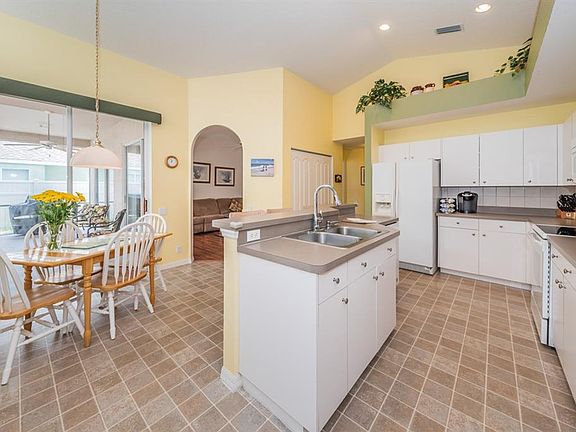 5th image of 1289 Jasmine Lake Dr
