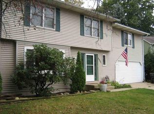 5551 Colonial Ln, South Bend, IN 46614