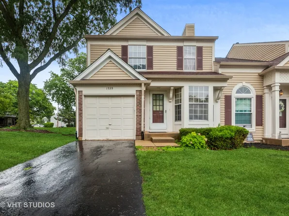 1539 Apple Grove Ln, Westmont, IL 60559