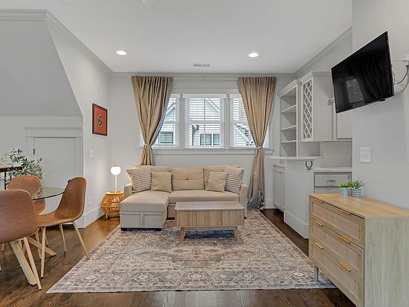 4th image of 1714 4th Ave N #1
