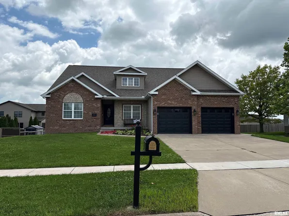 403 Gillman Ave, Washington, IL 61571