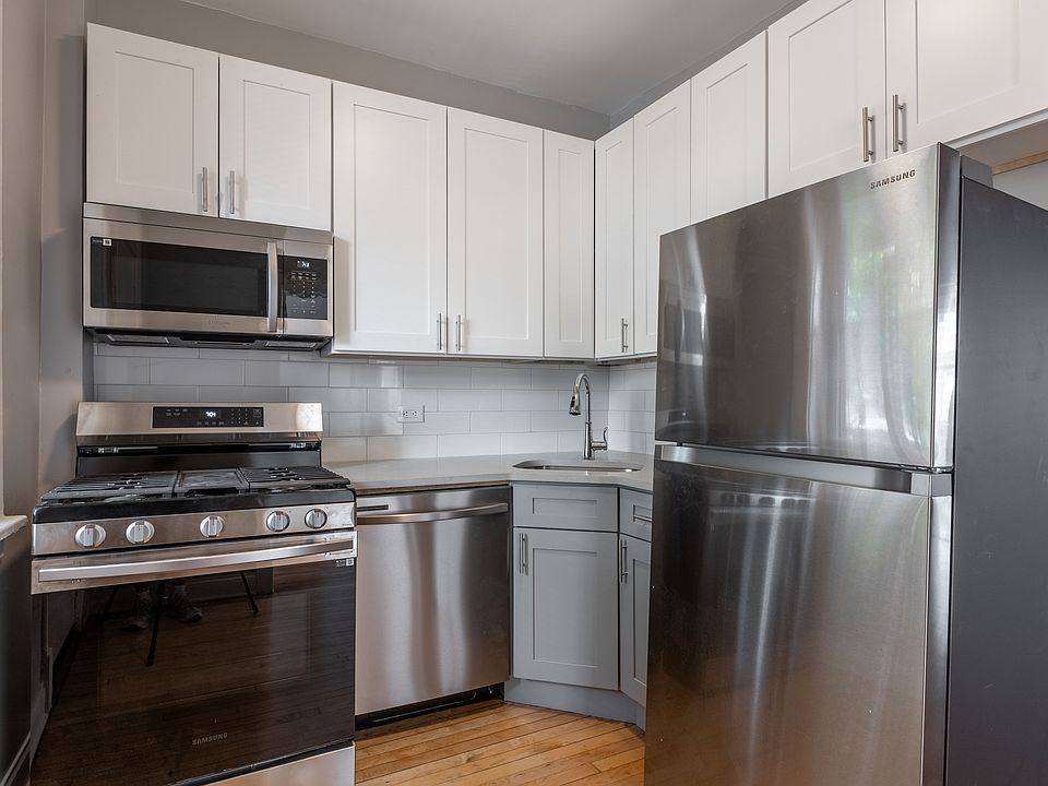 1st image of 1251 W Rosemont Ave