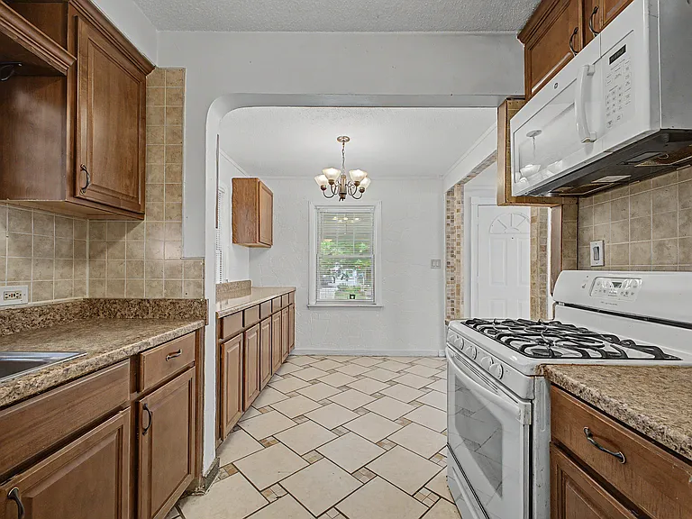 4580 Westland St — Photo 16