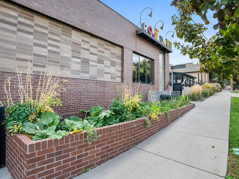 1940 W 32nd Ave #201 — Photo 16