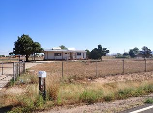 769 Meadowlake Rd, Los Lunas, NM 87031