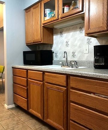 4th image of 9721 S Cicero Ave APT 3B