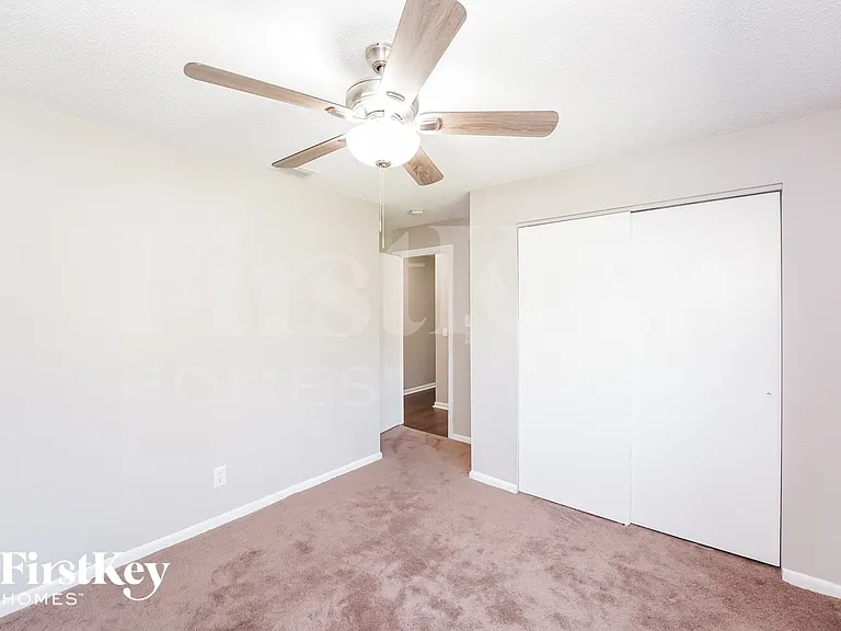 1304 Wilmette St — Photo 10