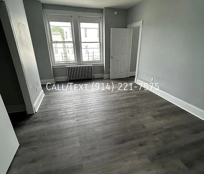 90 Linden St — Photo 2