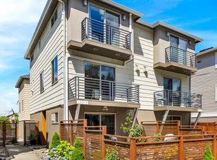 2445 55th Ave SW #B, Seattle, WA 98116