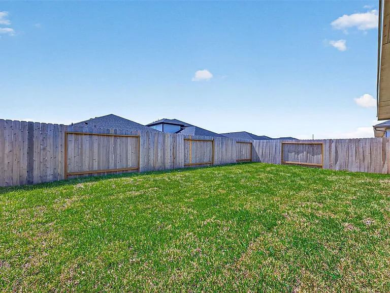 3030 Holland Lakes Dr — Photo 46