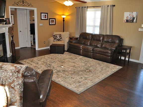 4th image of 6100 Gallant Ln
